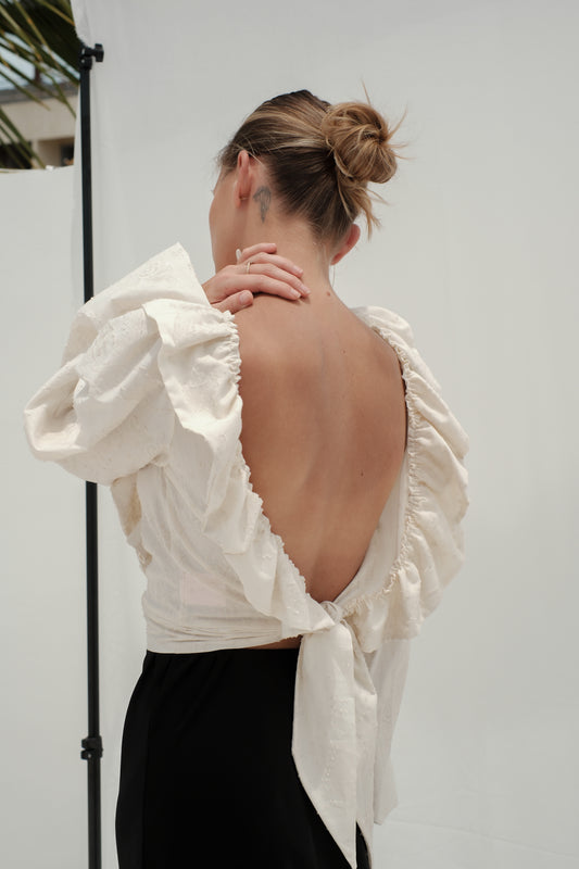 Žakárový béžový řasený top